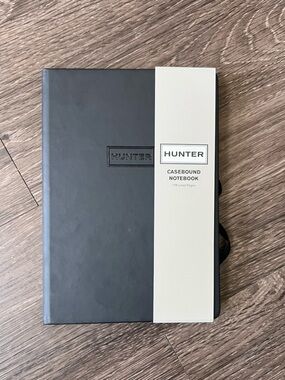 Hunter Black Portfolio Case with Elastic Carry Strap